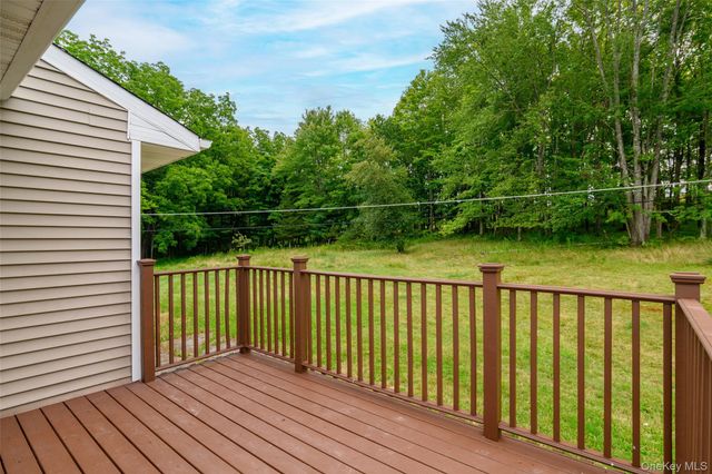 20 Townsend Extension, Poughquag, NY 12540