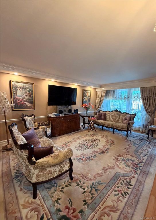 98-05 63rd Road 12k, Rego Park, NY 11374 — photo 2