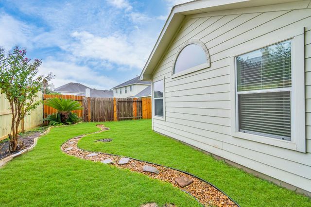 16510 Bluff Springs Drive, Houston, TX 77095