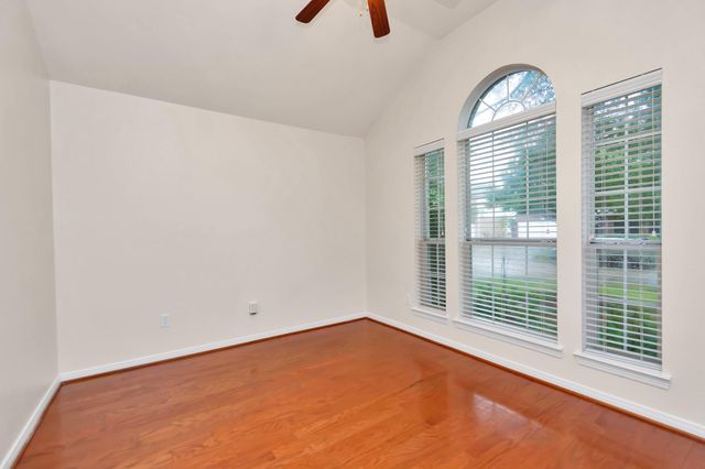 16510 Bluff Springs Drive, Houston, TX 77095