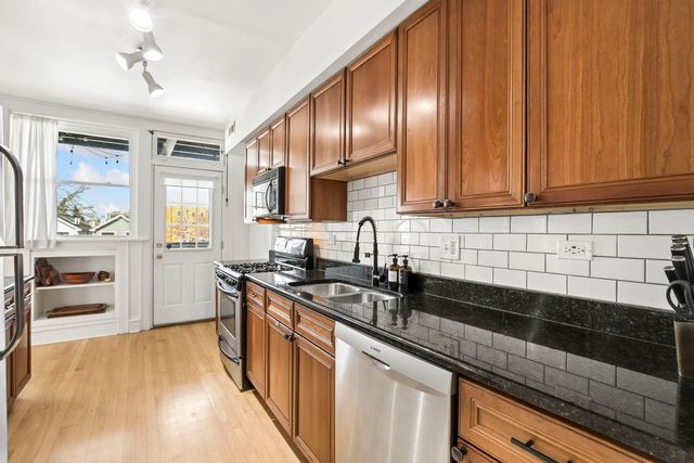 2530 W Winnemac Avenue 3W, Chicago, IL 60625