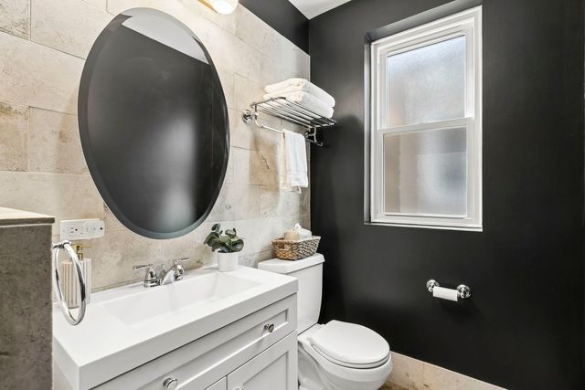 2530 W Winnemac Avenue 3W, Chicago, IL 60625