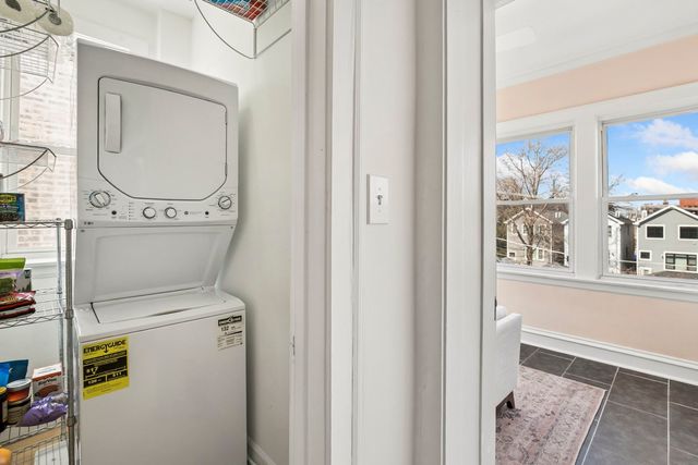 2530 W Winnemac Avenue 3W, Chicago, IL 60625