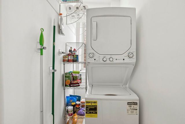 2530 W Winnemac Avenue 3W, Chicago, IL 60625