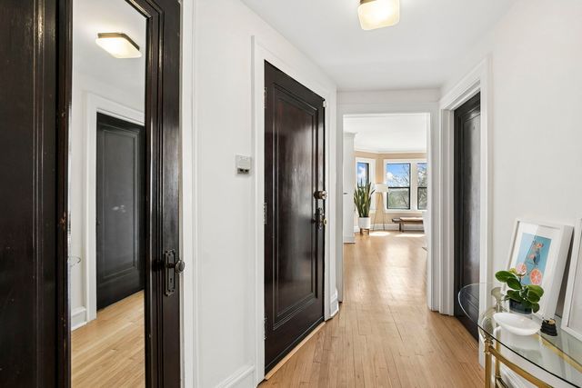 2530 W Winnemac Avenue 3W, Chicago, IL 60625