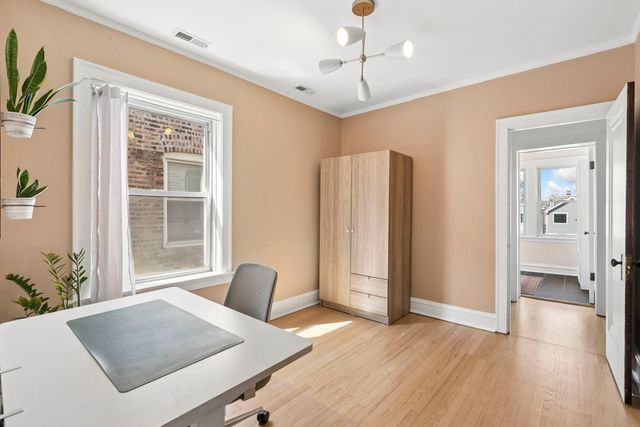 2530 W Winnemac Avenue 3W, Chicago, IL 60625