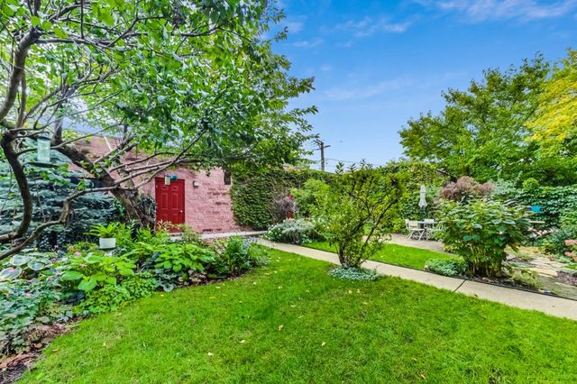 2530 W Winnemac Avenue 3W, Chicago, IL 60625