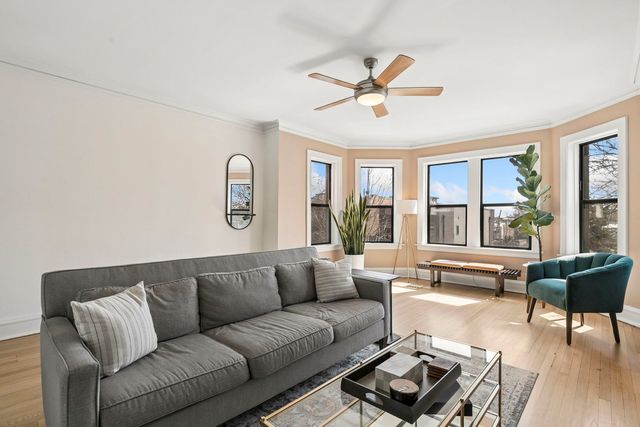 2530 W Winnemac Avenue 3W, Chicago, IL 60625