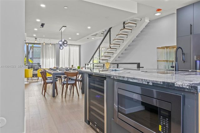 1055 99th St 0, Bay Harbor Islands, FL 33154