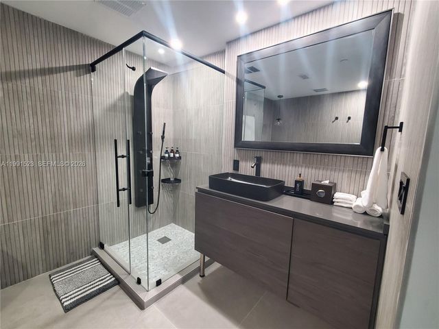 1055 99th St 0, Bay Harbor Islands, FL 33154