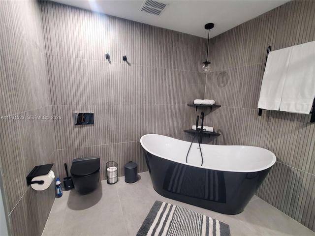 1055 99th St 0, Bay Harbor Islands, FL 33154