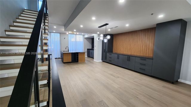 1055 99th St 0, Bay Harbor Islands, FL 33154