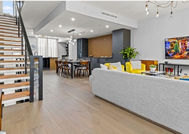 1055 99th St 0, Bay Harbor Islands, FL 33154