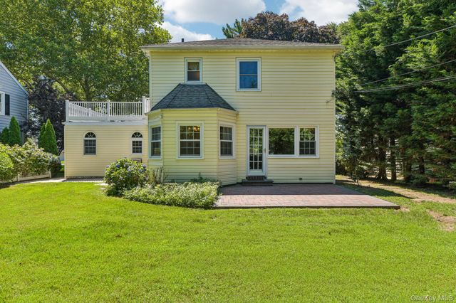 93 Transverse Road, Garden City, NY 11530