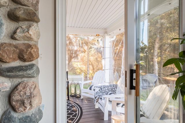 8573 W Lakeshore Drive, Perry, MI 48872