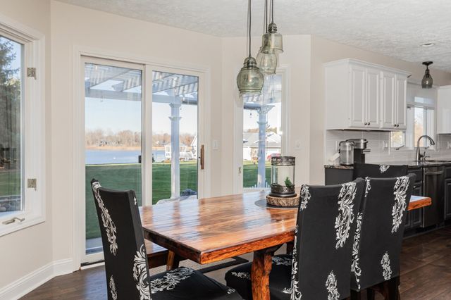 8573 W Lakeshore Drive, Perry, MI 48872