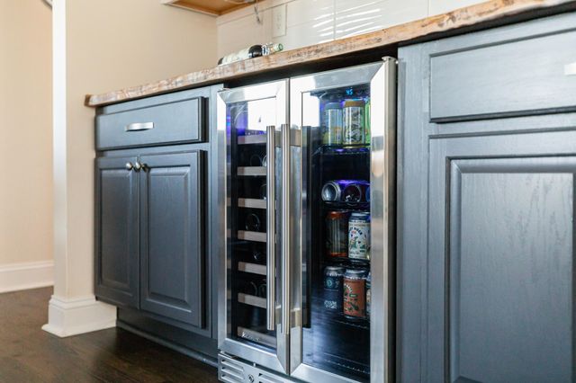 8573 W Lakeshore Drive, Perry, MI 48872