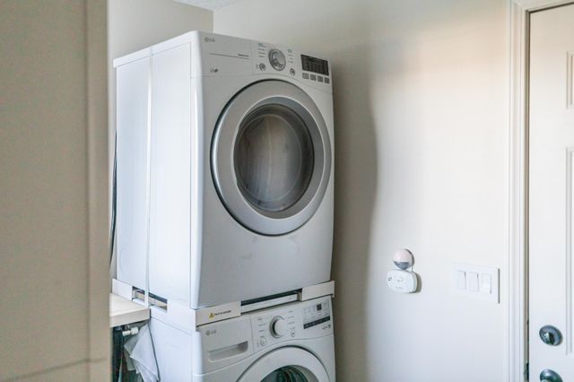 8573 W Lakeshore Drive, Perry, MI 48872