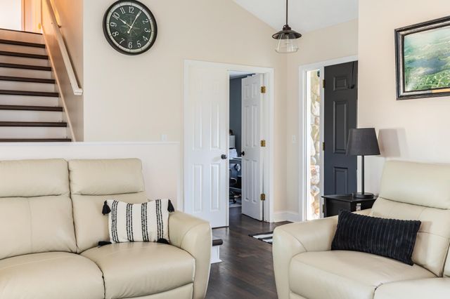 8573 W Lakeshore Drive, Perry, MI 48872