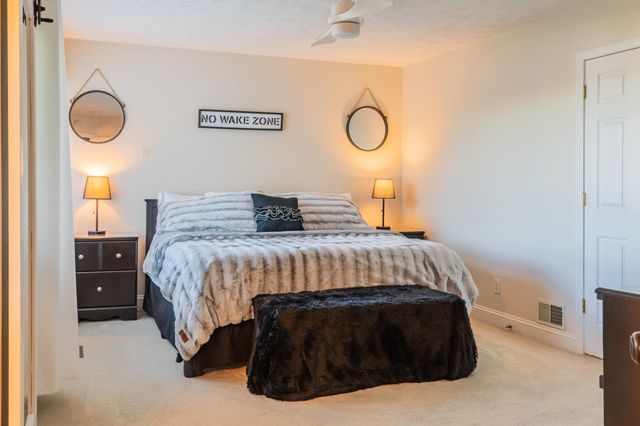 8573 W Lakeshore Drive, Perry, MI 48872