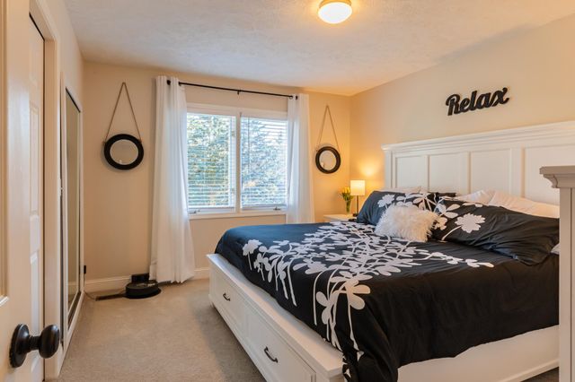 8573 W Lakeshore Drive, Perry, MI 48872