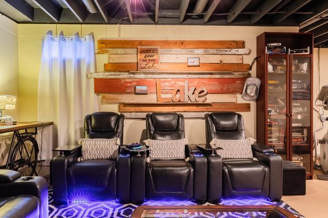 8573 W Lakeshore Drive, Perry, MI 48872