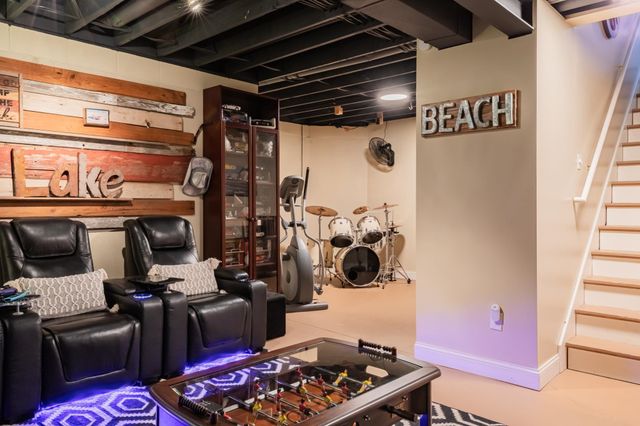 8573 W Lakeshore Drive, Perry, MI 48872