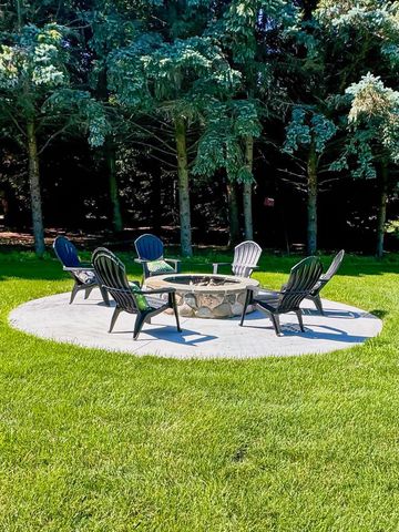 8573 W Lakeshore Drive, Perry, MI 48872