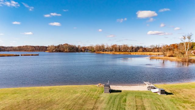 8573 W Lakeshore Drive, Perry, MI 48872
