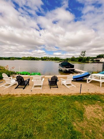 8573 W Lakeshore Drive, Perry, MI 48872