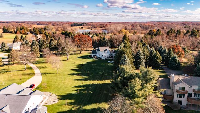 8573 W Lakeshore Drive, Perry, MI 48872