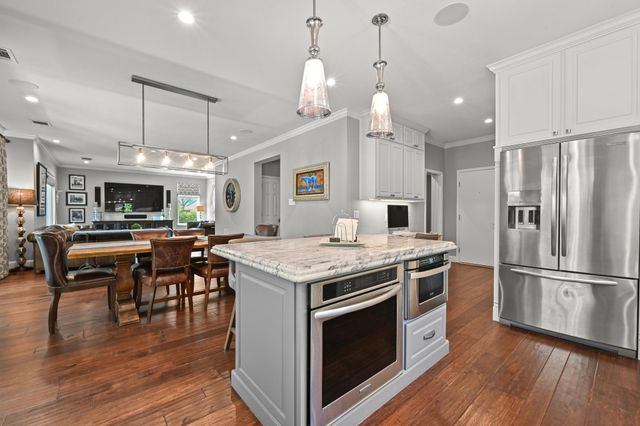 6122 Mordred LN, Austin, TX 78739