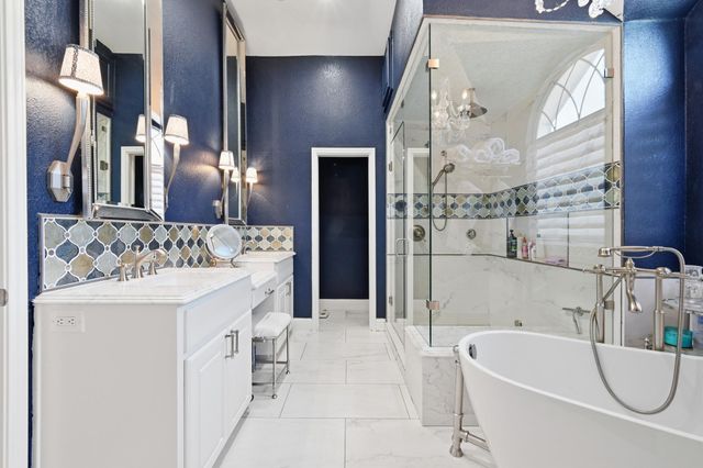 6122 Mordred LN, Austin, TX 78739