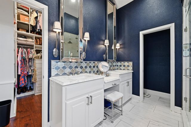 6122 Mordred LN, Austin, TX 78739