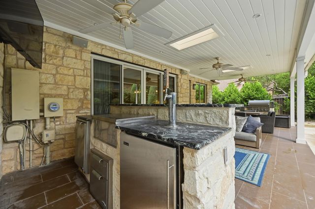 6122 Mordred LN, Austin, TX 78739