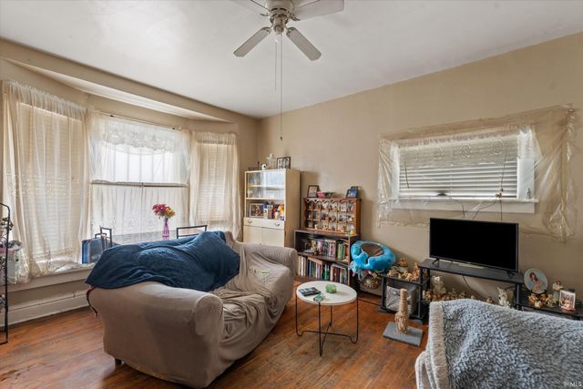 517 W Lexington Avenue, Elkhart, IN 46516