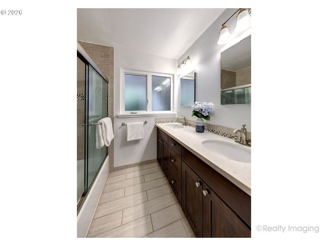 7826 Sw 5TH Ave, Portland, OR 97219
