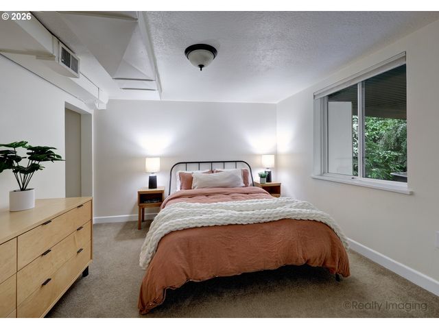 7826 Sw 5TH Ave, Portland, OR 97219