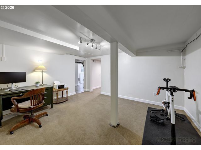 7826 Sw 5TH Ave, Portland, OR 97219