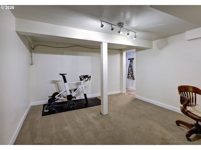 7826 Sw 5TH Ave, Portland, OR 97219