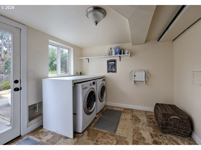 7826 Sw 5TH Ave, Portland, OR 97219