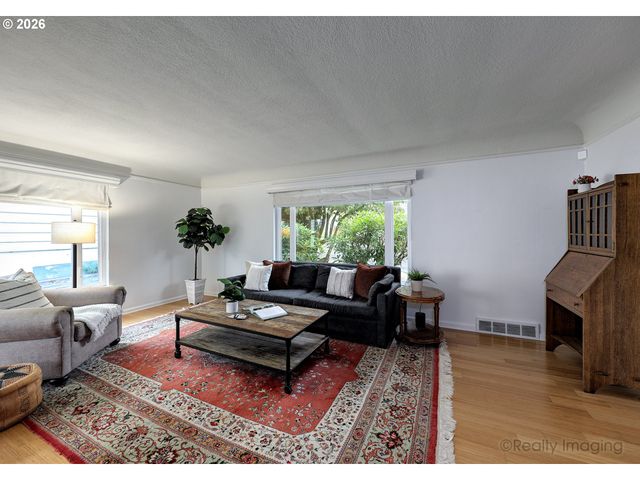 7826 Sw 5TH Ave, Portland, OR 97219