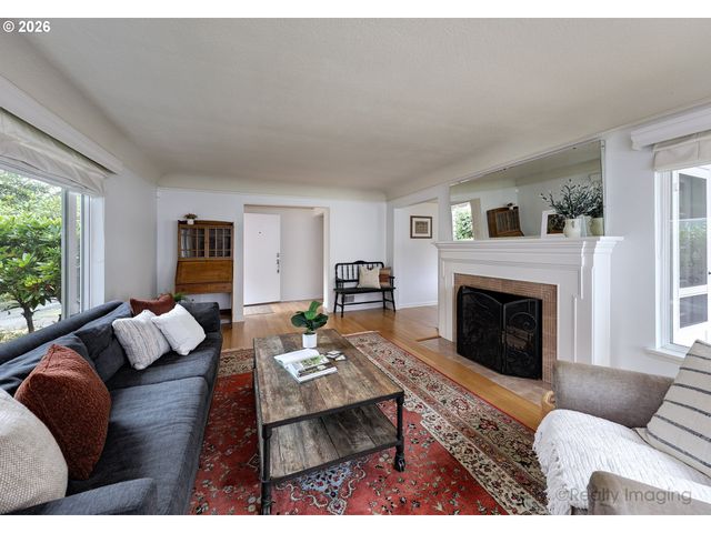 7826 Sw 5TH Ave, Portland, OR 97219