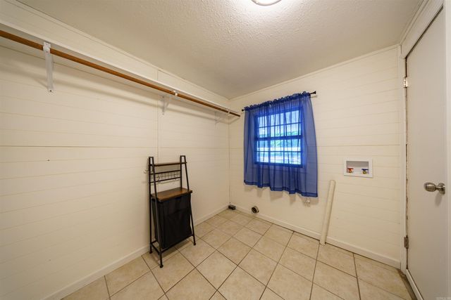 306 N Rainey Lane, Cave City, AR 72521