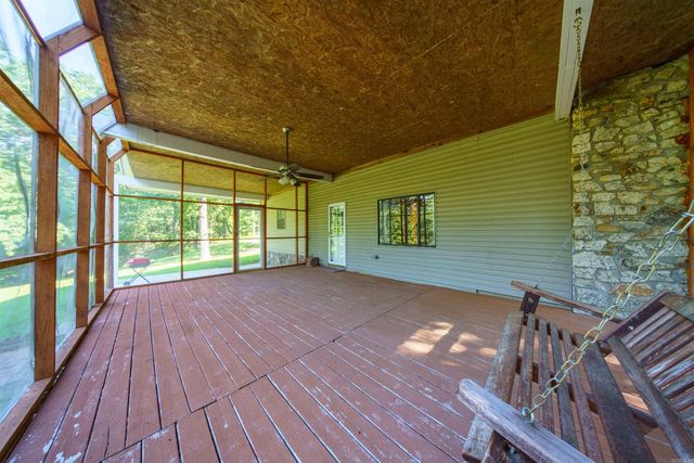 306 N Rainey Lane, Cave City, AR 72521