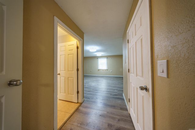 306 N Rainey Lane, Cave City, AR 72521