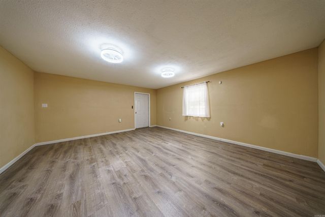 306 N Rainey Lane, Cave City, AR 72521