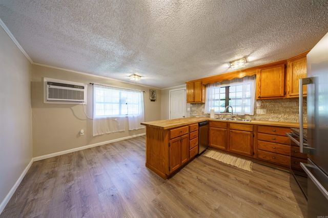 306 N Rainey Lane, Cave City, AR 72521