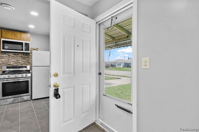 2552 Emogene Street, Melvindale, MI 48122