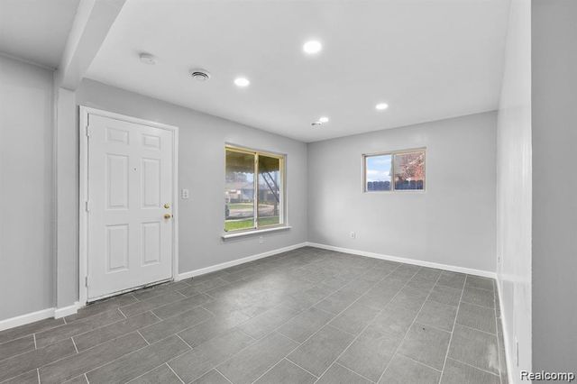 2552 Emogene Street, Melvindale, MI 48122